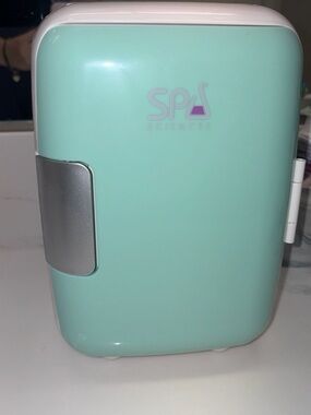 Spa Sciences Portable Mini Skincare Fridge Cooler — Mint Green